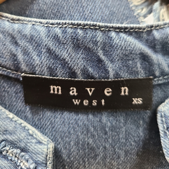 Maven West Frayed Tencel Cross Back Shirt - Picture 5 of 7